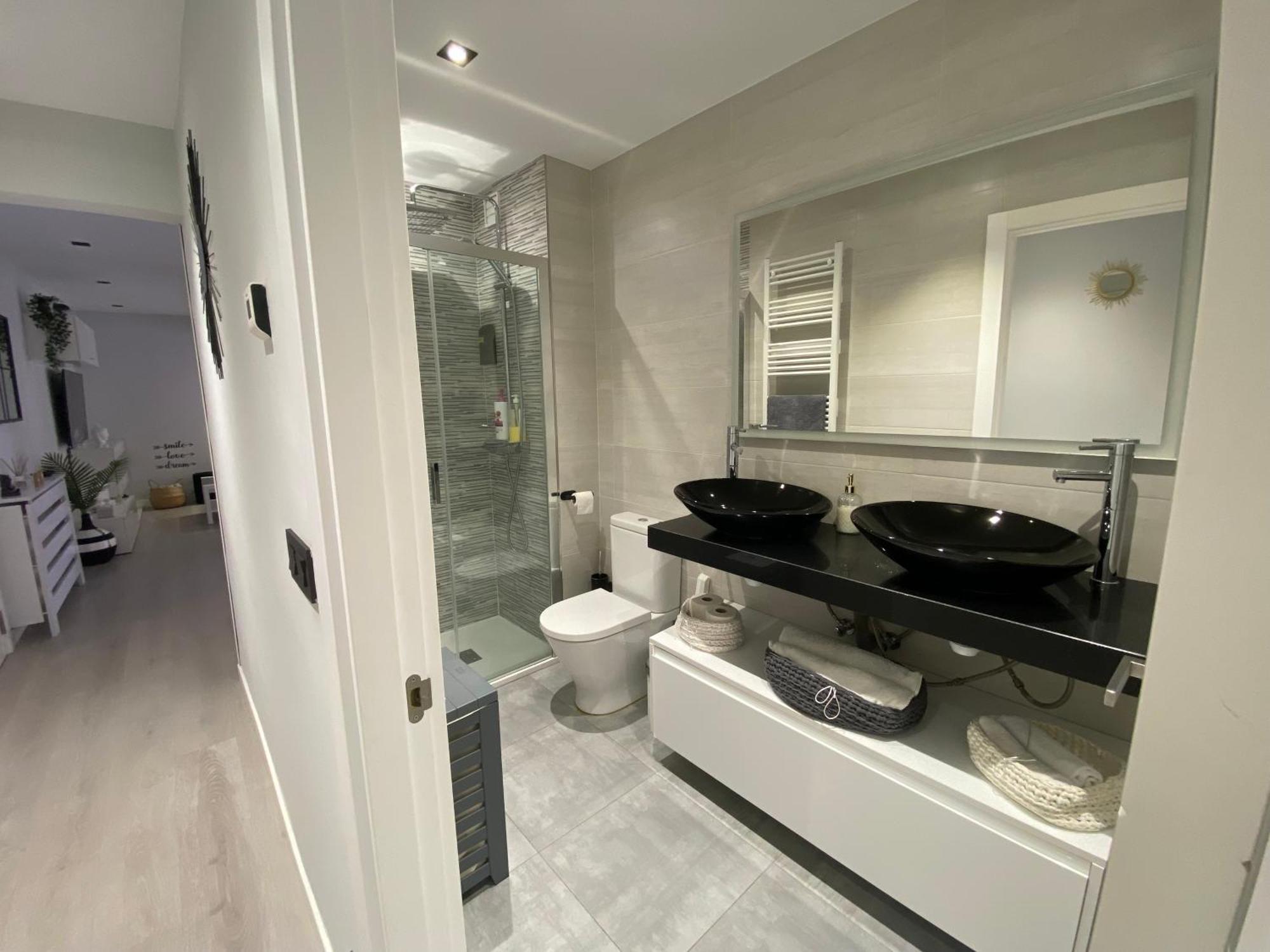 Piso Deluxe Centro Cerca Del Bec Apartment Barakaldo Luaran gambar