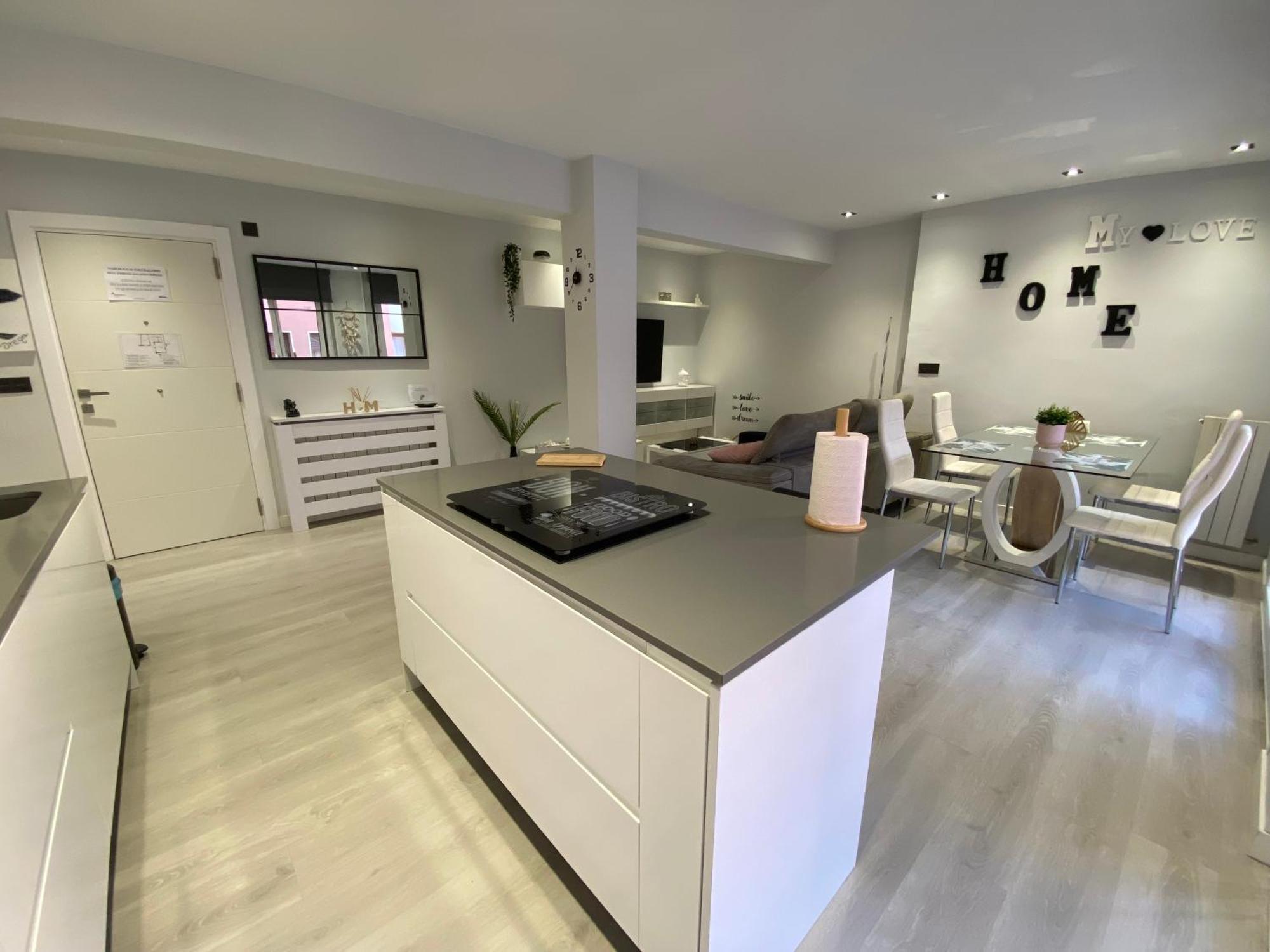 Piso Deluxe Centro Cerca Del Bec Apartment Barakaldo Luaran gambar